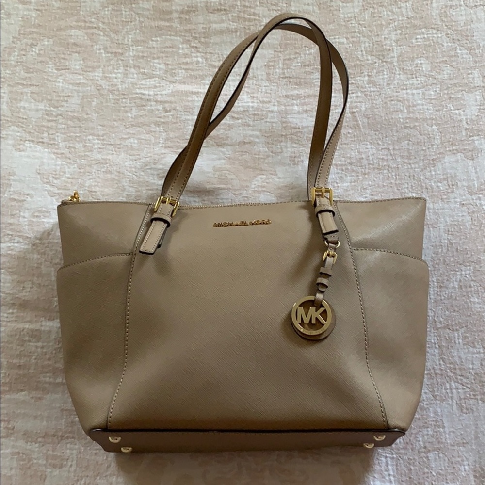 NWOT Michael Kors Saffiano Leather Truffle Tote